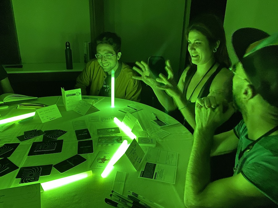 Laughing Kaiju Raph Makes Games - rainbow glow stick roblox